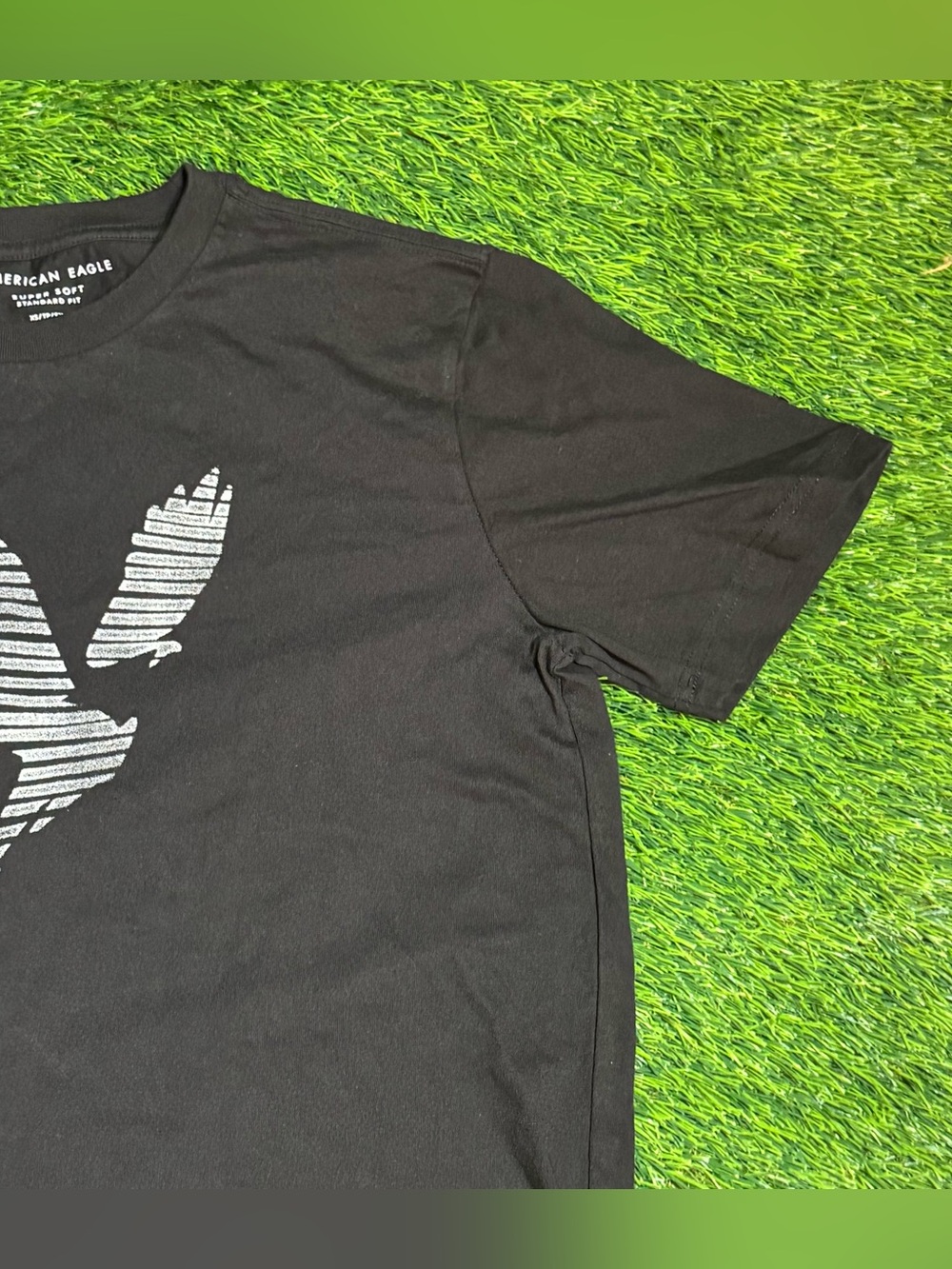 American Eagle Outfitters Men’s Black Graphic Logo T-Shirt - Picture 4 of 7